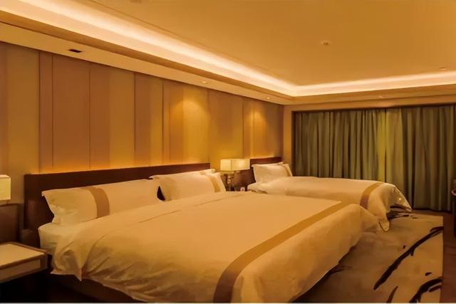 九寨沟|冰雪头条：长白山推出暑期十大网红线路