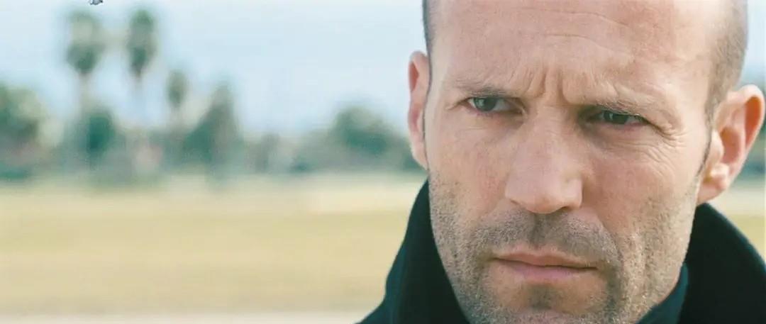 杰森·斯坦森|杰森·斯坦森:“世界上最帅的光头”所有的努力只为等你长大