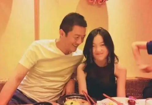 李嫣|李亚鹏再婚生子,李嫣发伤感照片,疑似表达不满