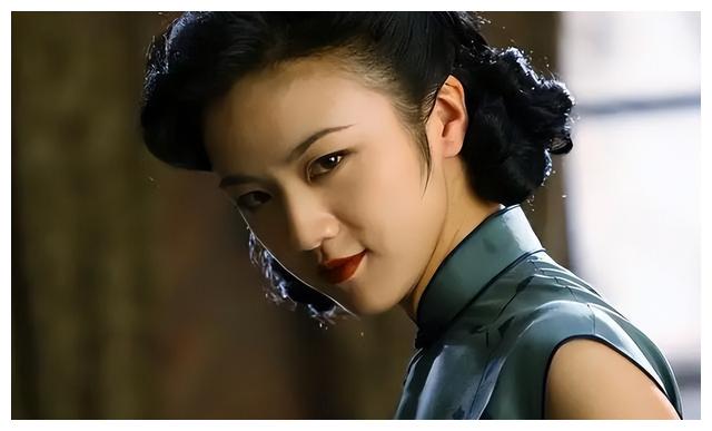 5位古装“奇丑”的女明星：别人是沉鱼落雁，她们是“灾难现场”