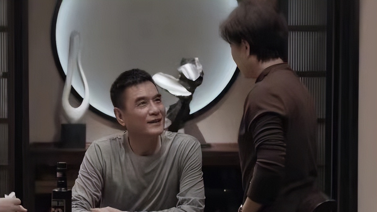 罚罪|《罚罪》郑广天郑春华父女看成了“夫妻”，是女儿老气，还是爹太年轻