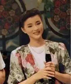 杨澜|“顶级绿茶”杨澜：挑拨百亿富豪吴征心弦，得手后迅速离婚再嫁