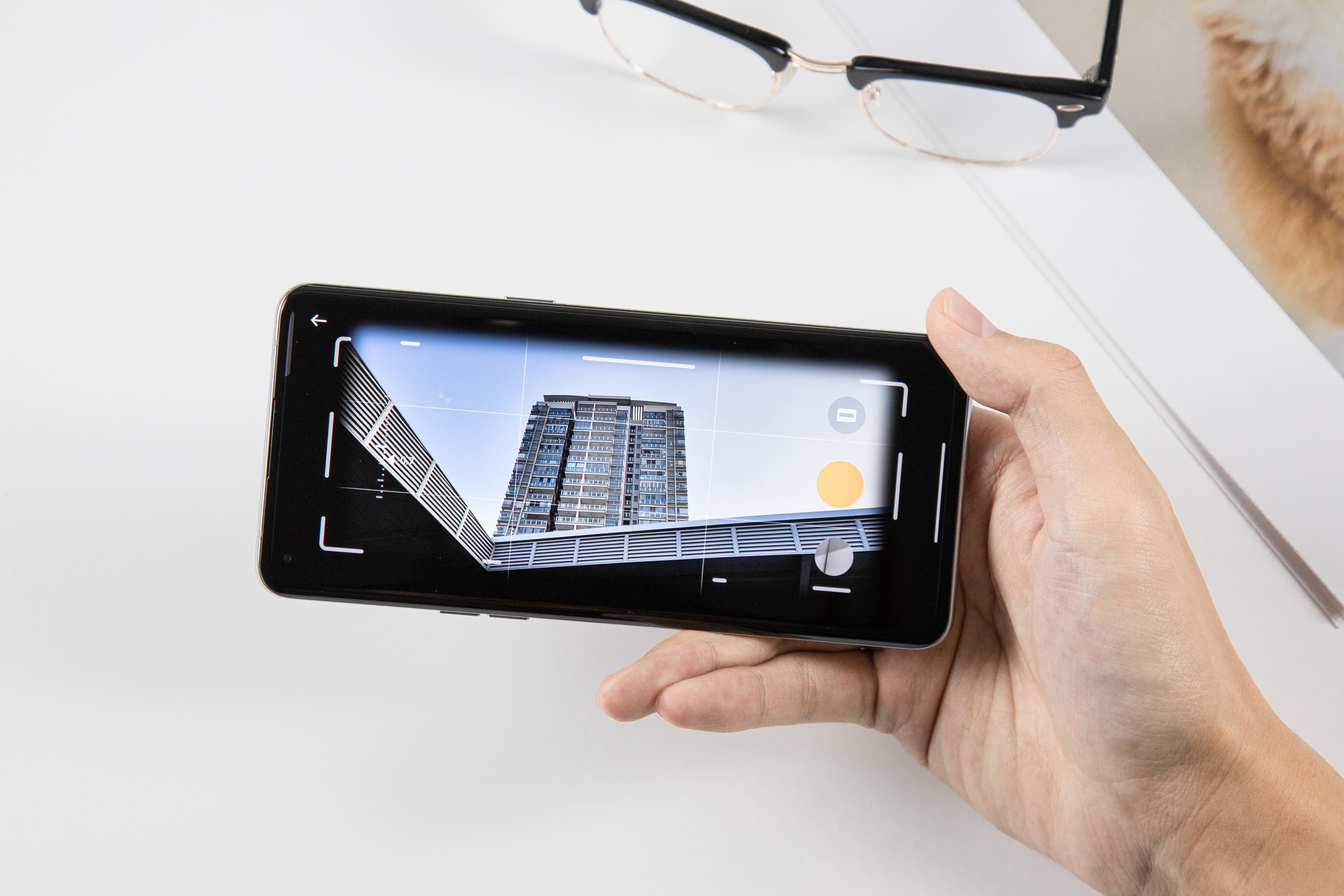 芯片|参数漂亮，还多一颗芯片！Find X5究竟值不值得买？