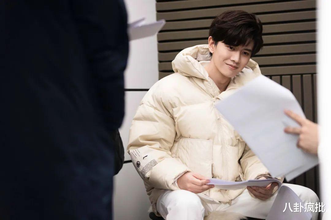 李现|李现拒绝姚安娜?景甜张彬彬炒作?任嘉伦忙撕番?彭昱畅也要结婚