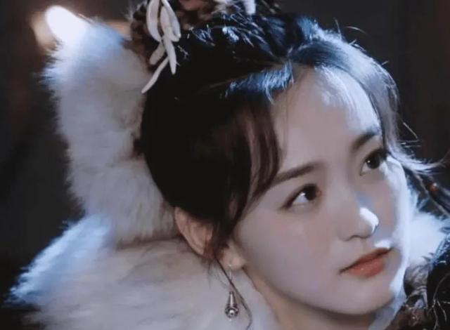 谭松韵|30+女星扮少女,张佳宁谭松韵灵气满分,40岁薛凯琪依旧甜美