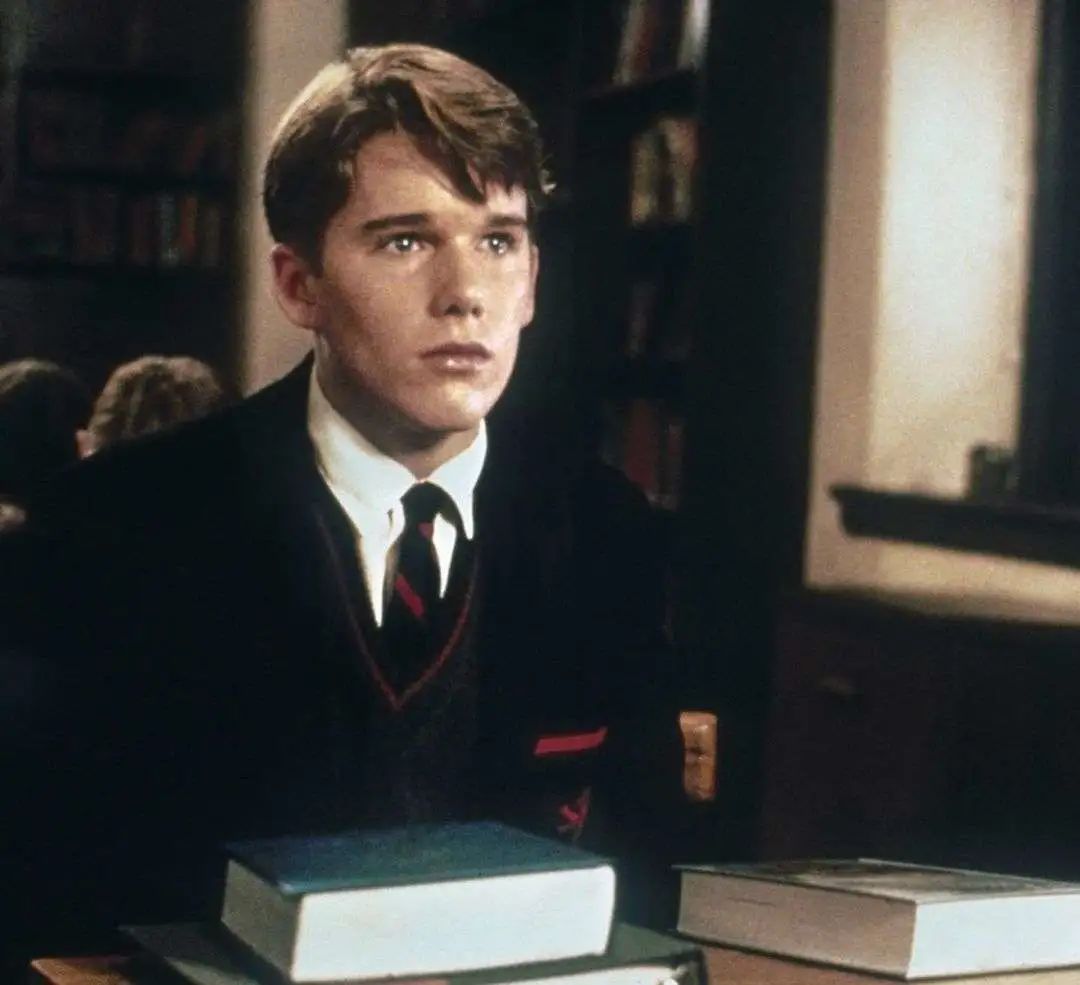 好莱坞|好莱坞新晋甜妹走红！身份一扒惊呆网友：这基因，就离谱…