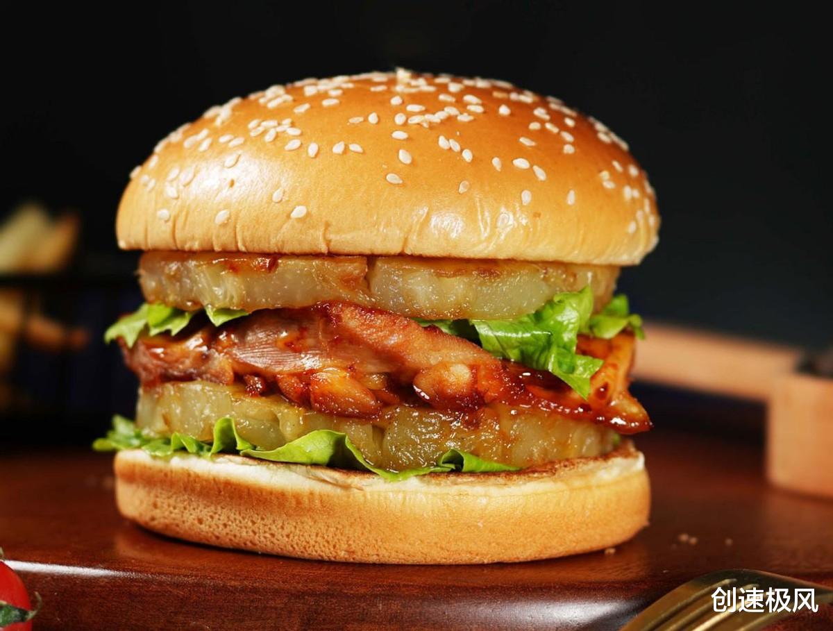 伊州一男子拆屋装修,竟发现60年前的麦当劳薯条,不仅没坏还挺脆