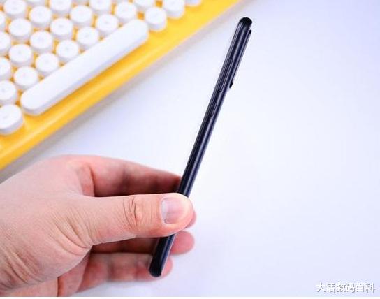 摄像头|荣耀Play4TPro,为什么一机难购?更适合哪部分人群呢?