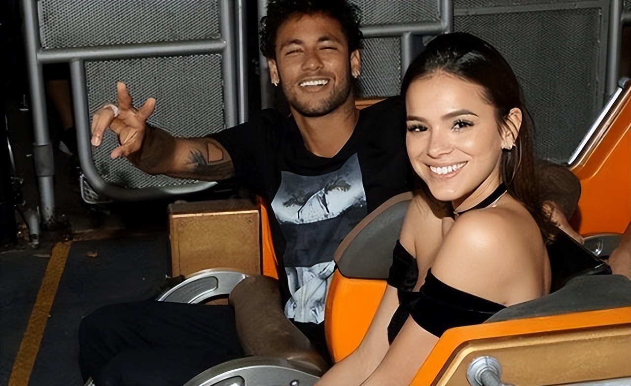 内马尔|内马尔前任晒近照!网友:太性感了