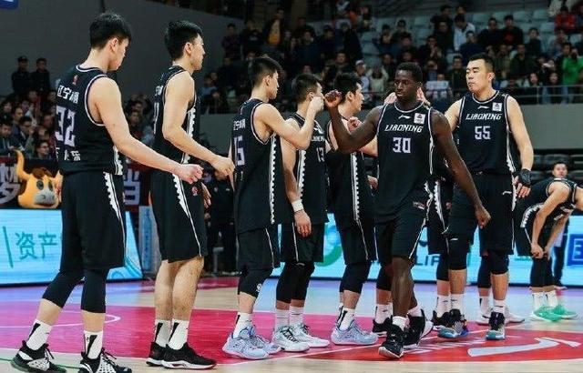 辽宁男篮|辽篮深夜喜从天降，NBA外援浮出水面，李洪庆杨鸣迎救命之人