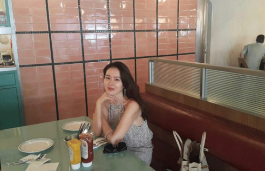 孙艺珍|国民女神,出道22年零绯闻,40岁嫁初恋,今官宣怀孕,网友:恭喜