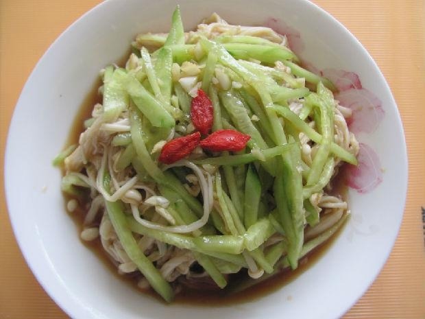 金针菇这样凉拌吃，味道真不错，美味家常菜