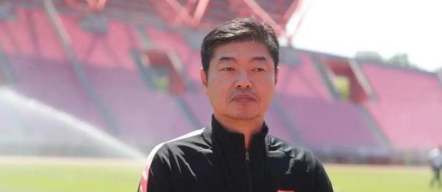 国足|有人喜欢金钟夫执教国足，有人支持奎罗斯，你们支持谁？