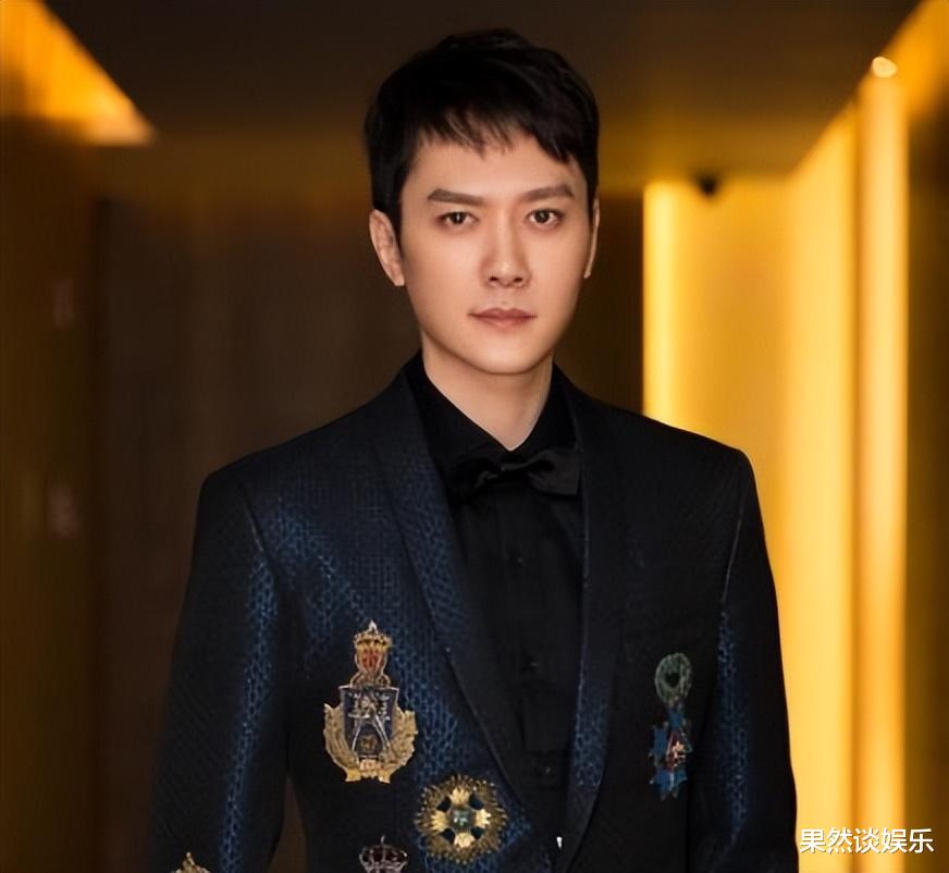 冯绍峰|明星改名字都改了个寂寞，改了还没未改前红，只有冯绍峰是个例外