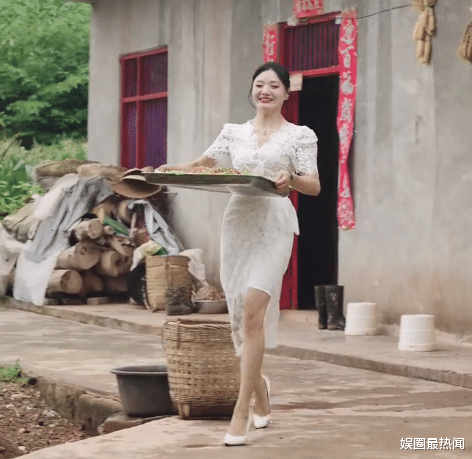 豪车|唐小鱼穿旗袍做饭，开豪车买龙虾，却被下巴抢镜，网友：刚做的？