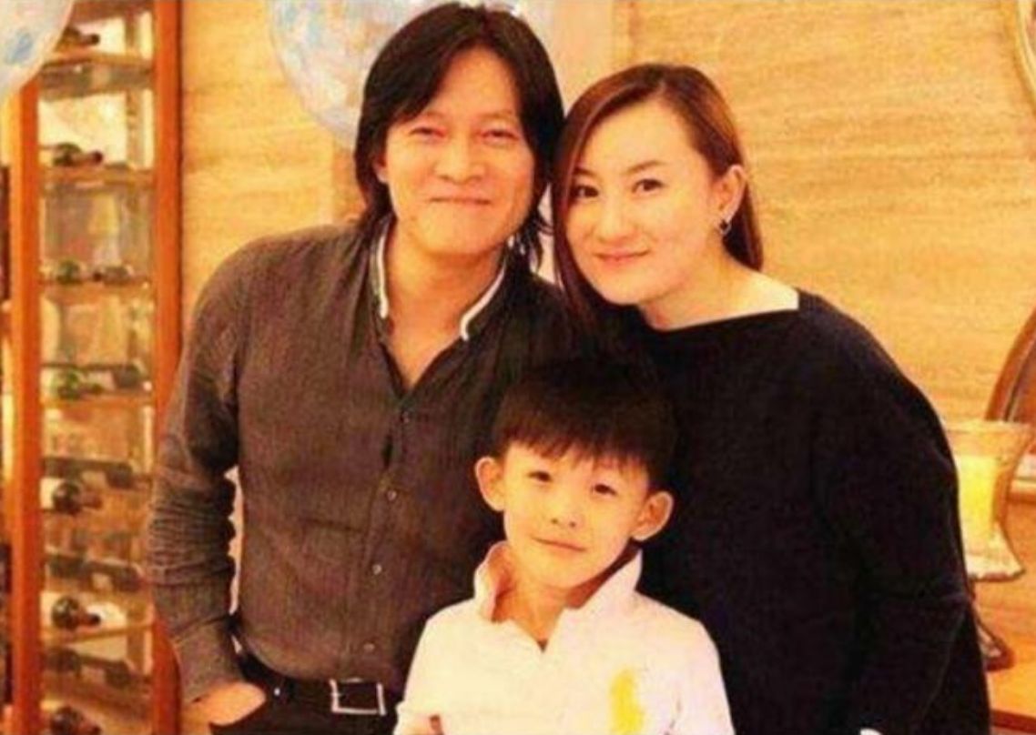 杨志刚|演员杨志刚:被哥哥郭靖宇捧红,娶小师妹张静,婚后钱都归妻子管