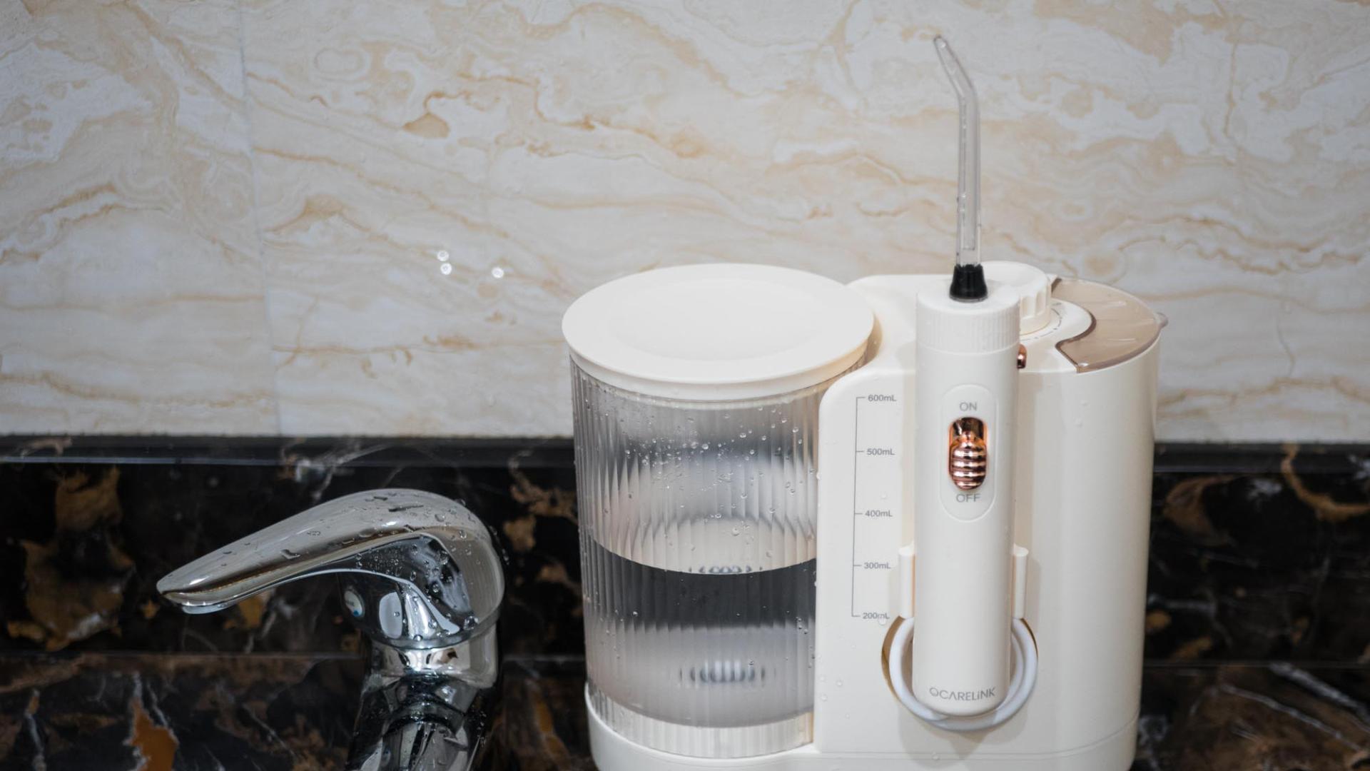 全家人的深层口腔清洁保障， OcareLink智能家庭款冲牙器