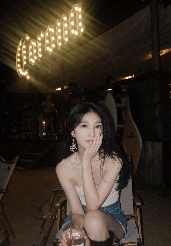 |美女五颗桃子分享自己的旅游美照，好美啊