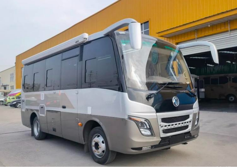 房车|四驱考斯特房车,可上蓝牌c照即可驾驶,配置丰富内饰奢华