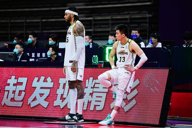 杨鸣|15分钟狂轰14+11+4！208CM高塔轰出辽宁最佳一战，值得杨鸣信任