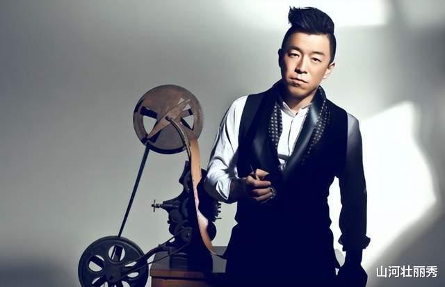 黄渤|金马奖：巩俐黑脸拒绝上台，刘德华遭戏耍，黄渤暗讽大快人心