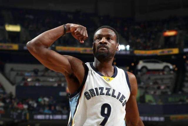 布鲁斯·鲍文|外线防守专家！盘点NBA防守最强的十大后卫：鲍文位列第七位！