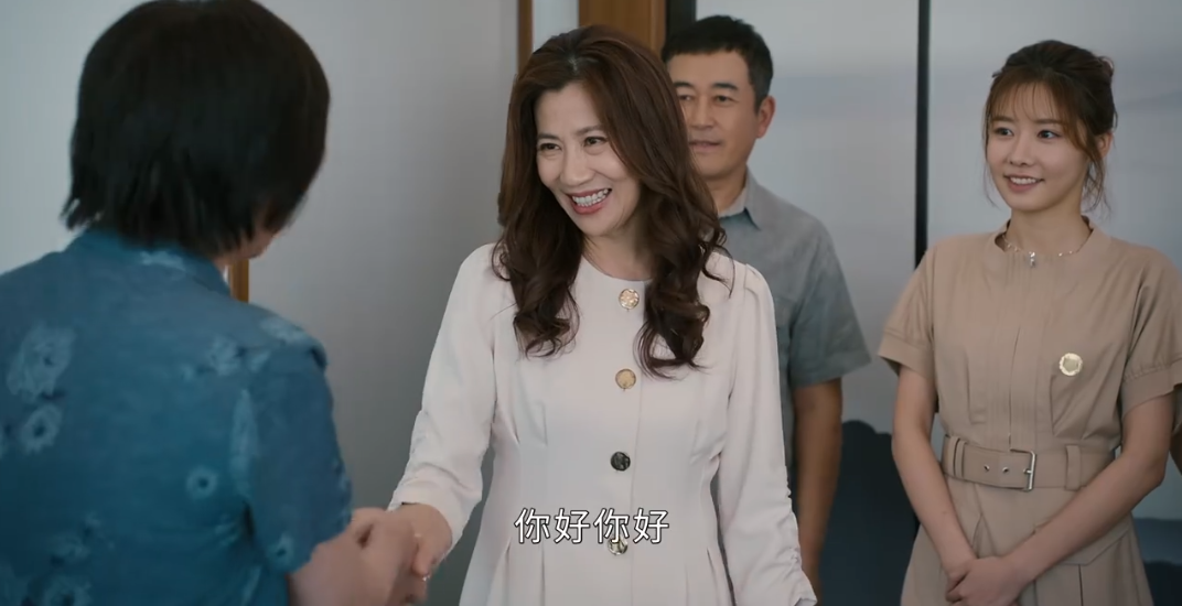 幸福到万家|《幸福到万家》亚妮妈妈计划落空，幸福用4处细节，让她心服口服