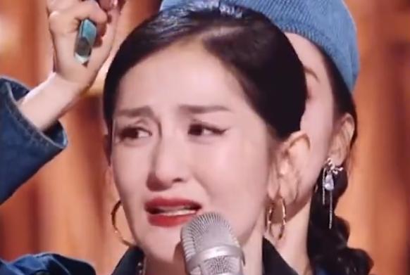 谢娜|爱5年谢娜提结婚，张杰装称信号不好一夜不开机，求助何炅接着打