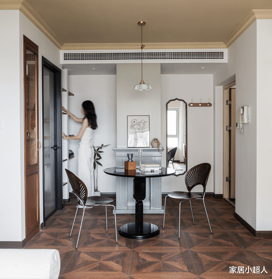 50平老破小房子,建一堵隐形收纳墙,显大两倍