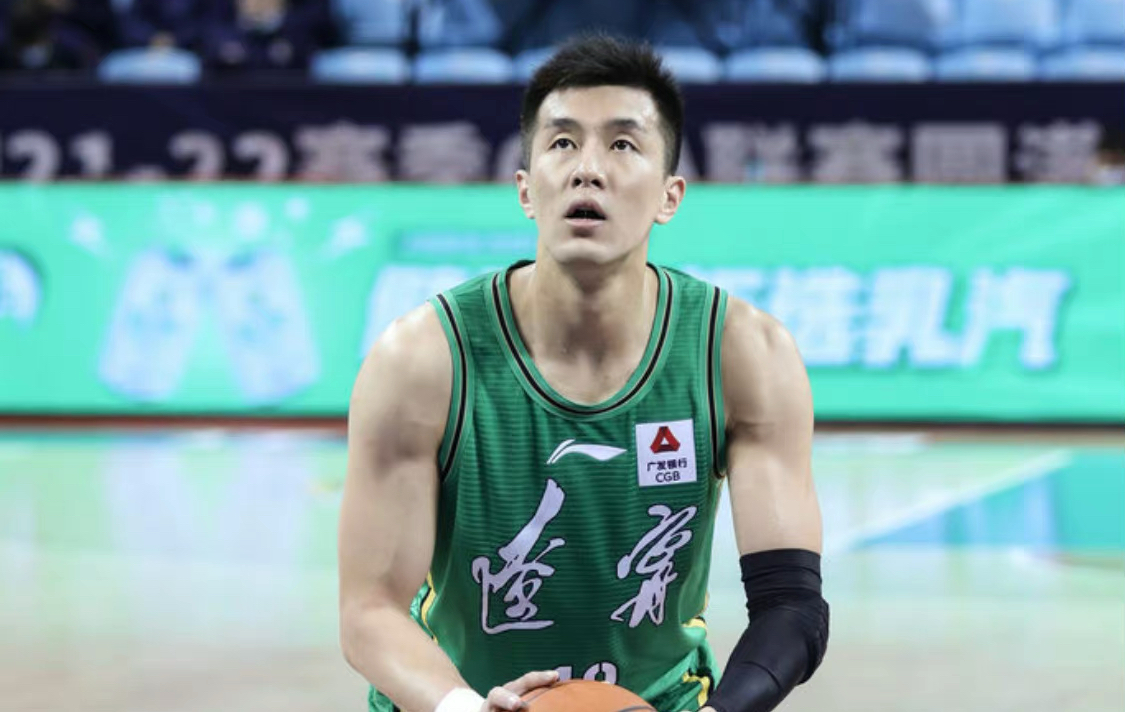 篮网队|16分5篮板，付豪大爆发成辽宁奇兵，韩德隔扣周鹏，莫兰德4+7发威
