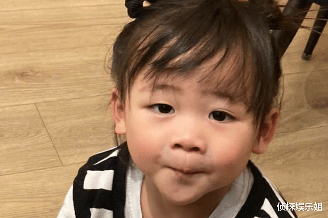 蔡少芬|蔡少芬和儿子扎丸子头卖萌，乐儿装扮被侃：张家只有养女孩的经验