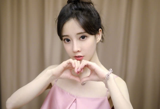 陈加玲|哔哩哔哩要变天了？网民：500万签约冯提莫，就是错误决定的开始