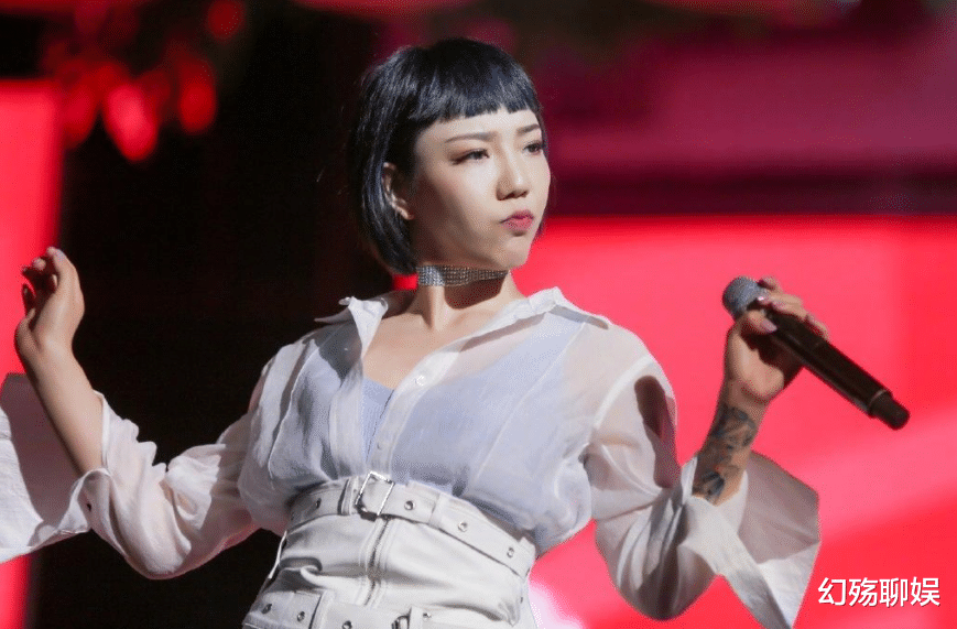 吴莫愁|“昔日顶流”吴莫愁:从公众眼中消失的这3年,都做了什么?