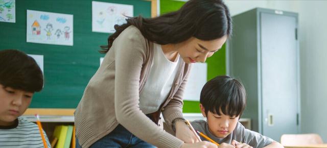 教师|教师招聘再无编制？教育部称中小学教职工编制已经全面达标