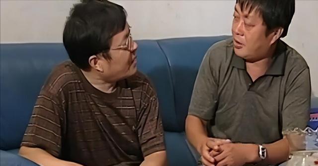 05年河南女孩发现一陌生男子长得像爸爸,查DNA后发现是自己亲叔