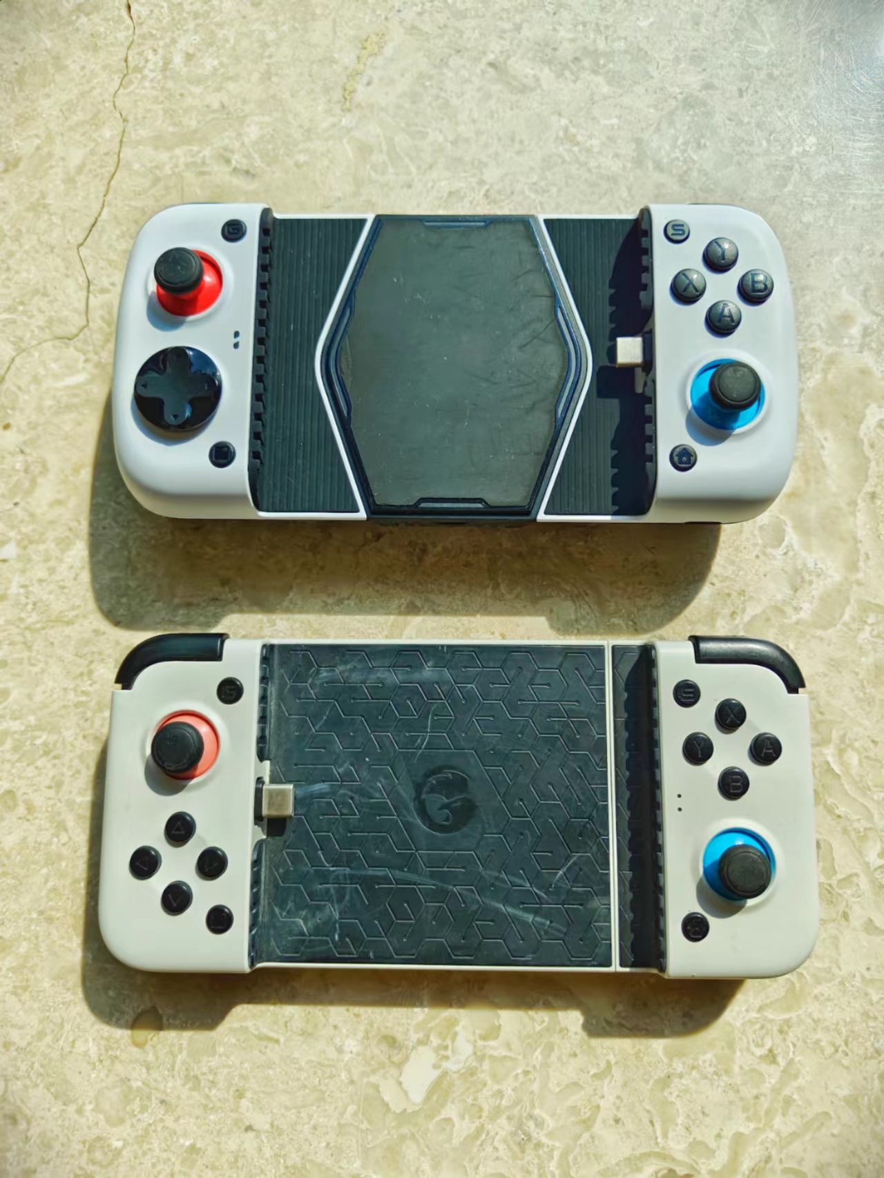 手机游戏|限制多、体验差,手机手柄注定不是一个好生意