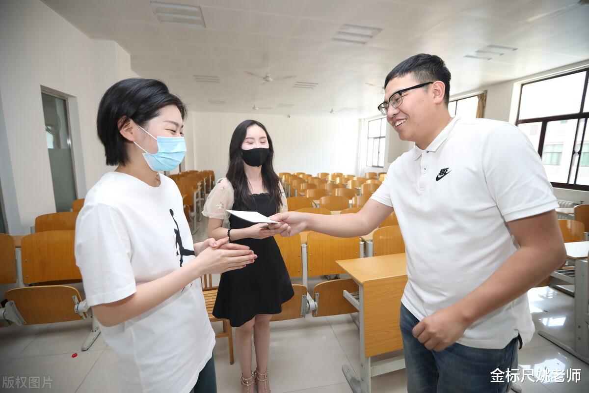 护士|体制内高薪招“合同工”，没有编制但工资很高，去的人还不少