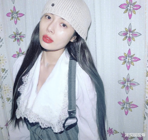 金泫雅|金泫雅在这个位置打了小钉子，网友：这地方还可打钉子？