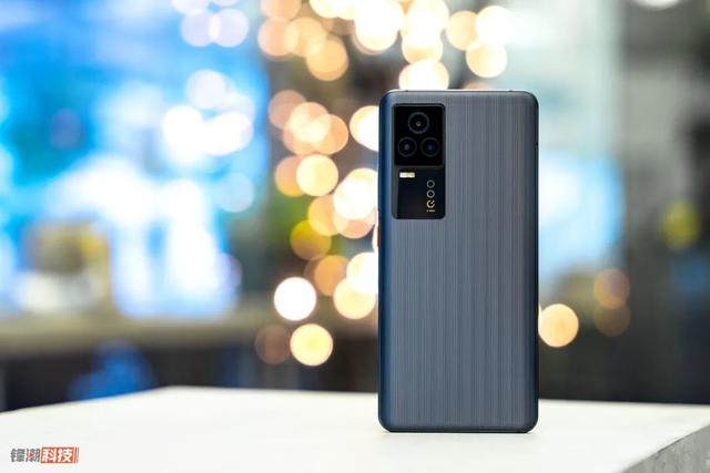 iqoo|真有手机厂商掏出了防弹衣的核心材质,做了一款手机