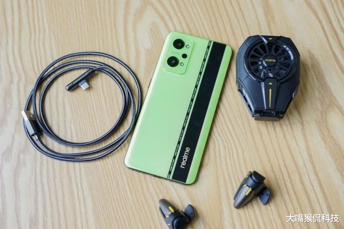 电池|降入千元档！骁龙870+三星E4屏幕，超大电池与超强散热确实香