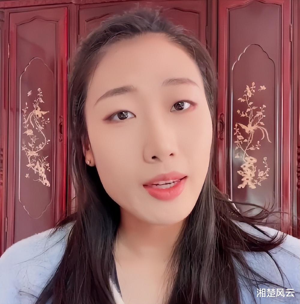 教师|刘晏含无法参加排超联赛，想去国外打球，强力主攻还要努力找工作