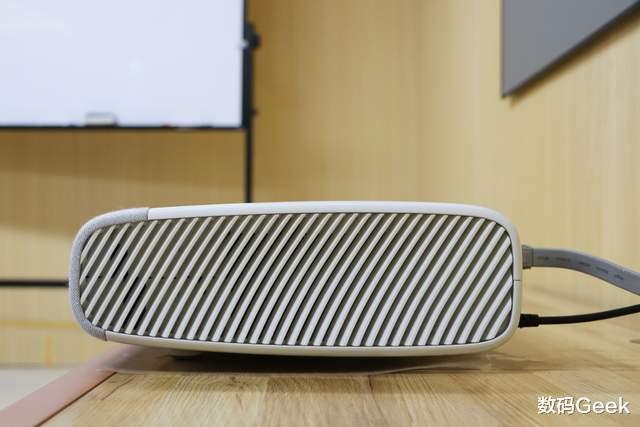 5G|激光电视还得选三星，白墙秒变百吋电视，在家就能享受4k影院视效