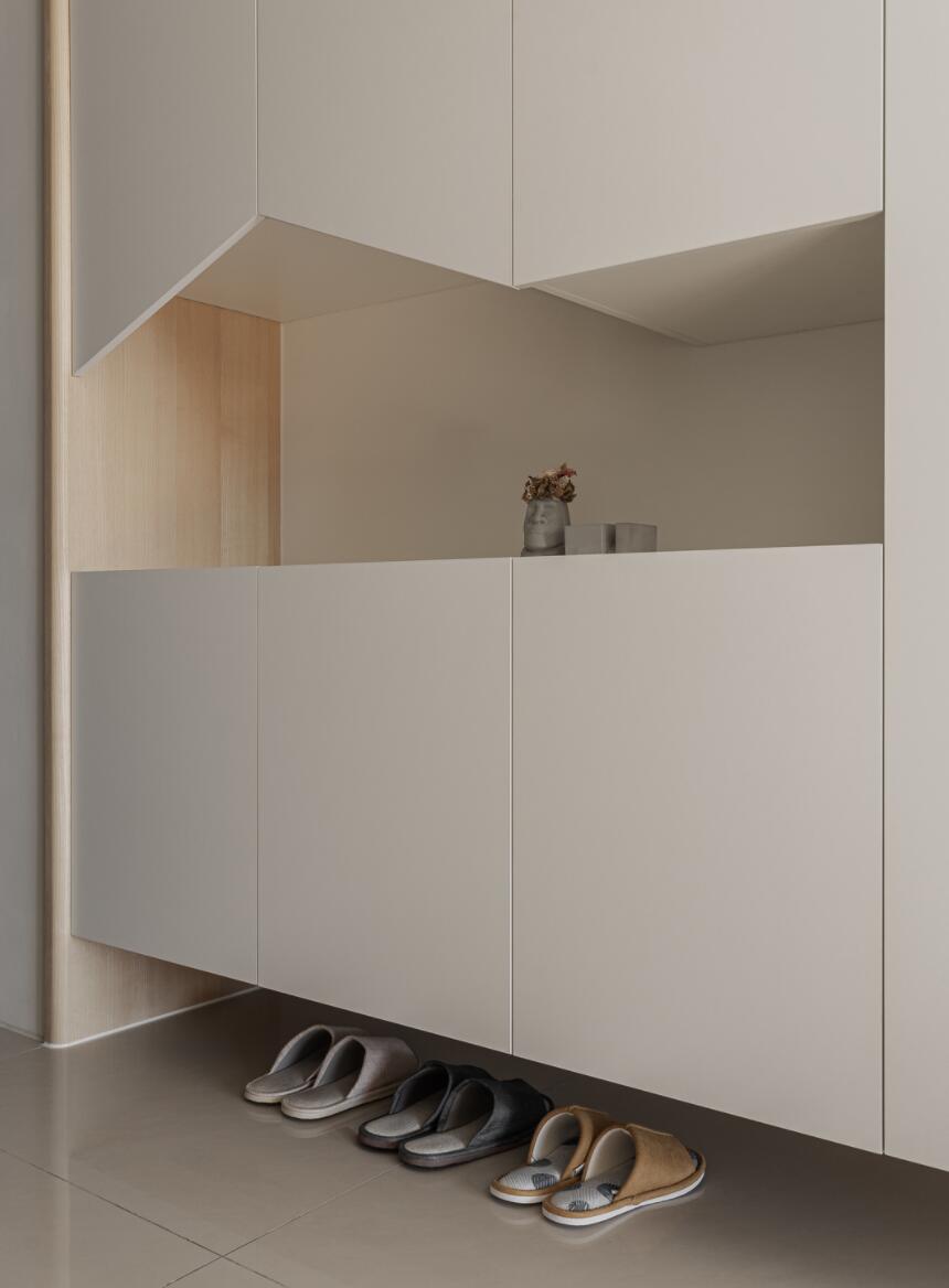 往往越省钱的装修，其实越实用，看她66㎡小家，一进门就很清爽