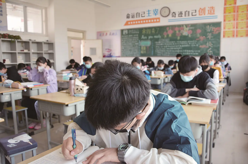 阿里巴巴|3大电商创始人卸任CEO后，俞敏洪发文流露隐退之意，内容发人深省