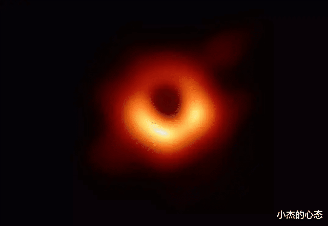 银河黑洞照片现世:让上千亿颗恒星围绕银河系中心旋转的,是它?
