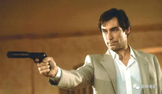 詹姆斯·邦德|20多年过去了，他依旧是棒棒哒邦德