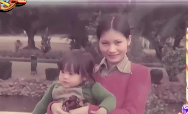 大S|大S妈妈黄春梅，与富豪的合照，揭秘她“柔弱”背后不平凡的人生