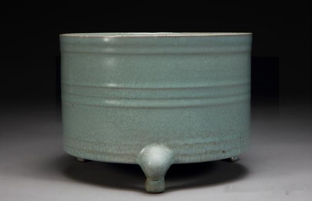 沉香|报损文物张口就说5.6亿?台北故宫损坏的瓷器,到底能值多少钱?