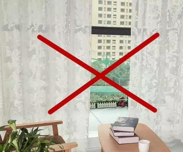 不管房子多大，别装窗帘了！现时兴这装法，洋气又遮光