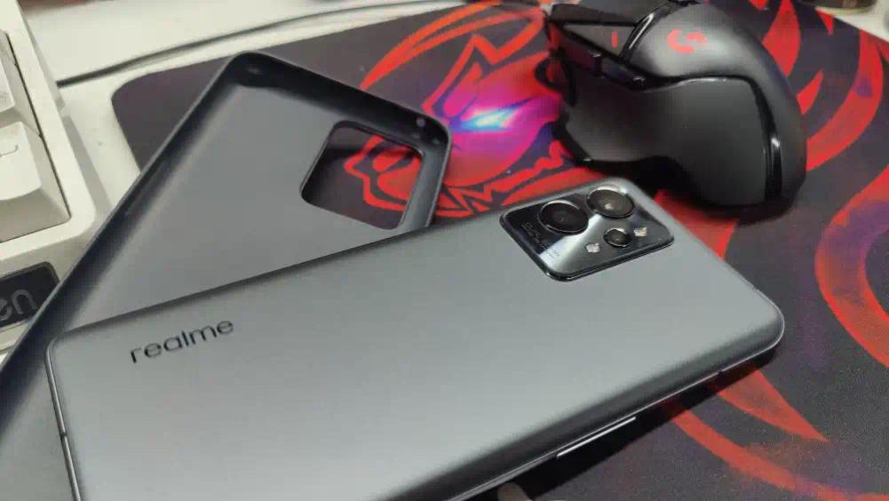 高通骁龙|realme大跳水？真香机？发布一个月降价500？